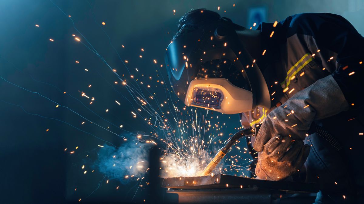 První lidé z náročných profesí dostali příspěvek na penzijní spoření. V průměru je okolo 1700 korun měsíčně